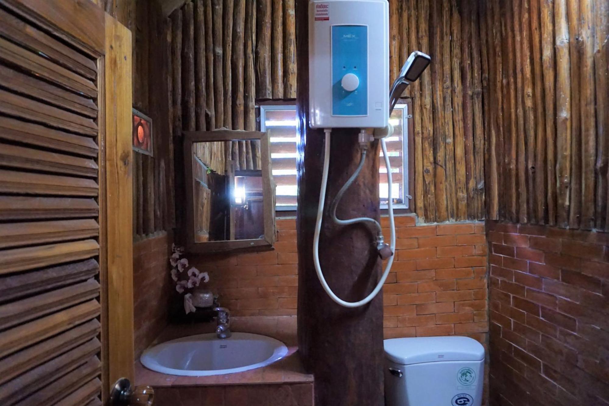 Bhupimarn Garden House Hotel Чом Тонг Екстериор снимка